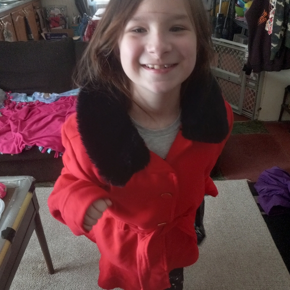 Meet your Posher, Hannah - Picture 3 of 4